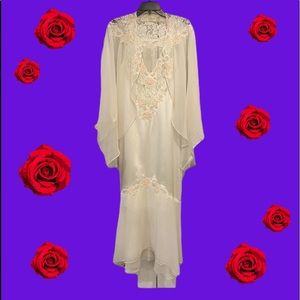 NWOT *RARE* Gorgeous Vintage VS Peignoir